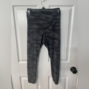 Athleta Elation Camo 7/8 Tight